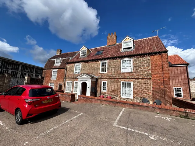 St. Nicholas Street, THETFORD, photo 1