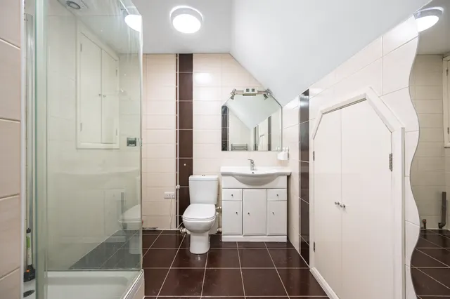 London, NW11, photo 2