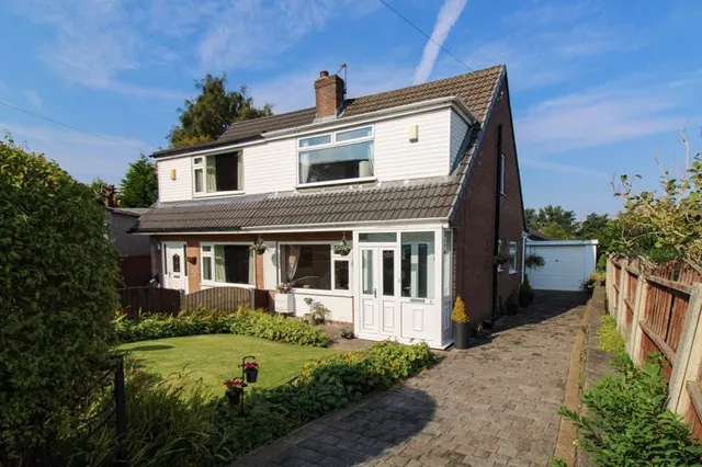 Edward Avenue, Littleborough, OL15, photo 1