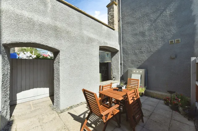 Photo 3 — West End Court, Shepton Mallet