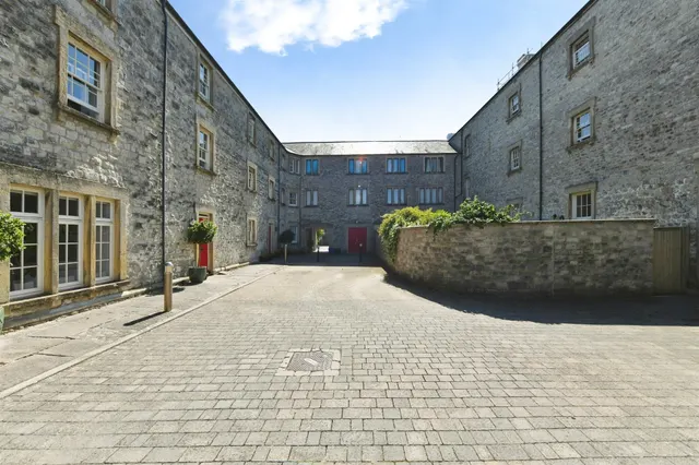 West End Court, Shepton Mallet, photo 1