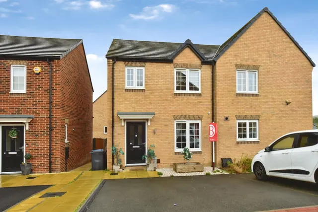 Judd Close, Halfway, Sheffield, S20, photo 1