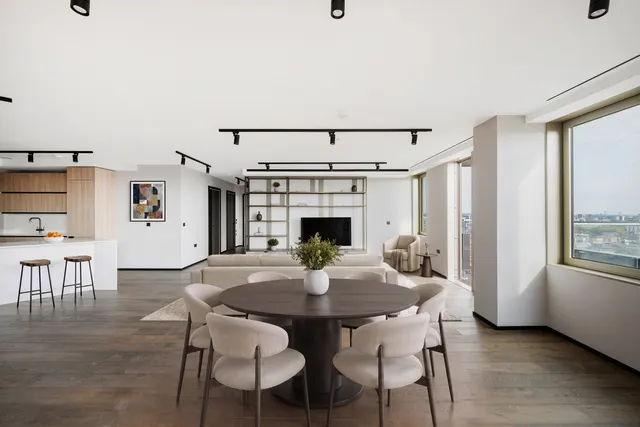 Hewett Street, London, EC2A, photo 1