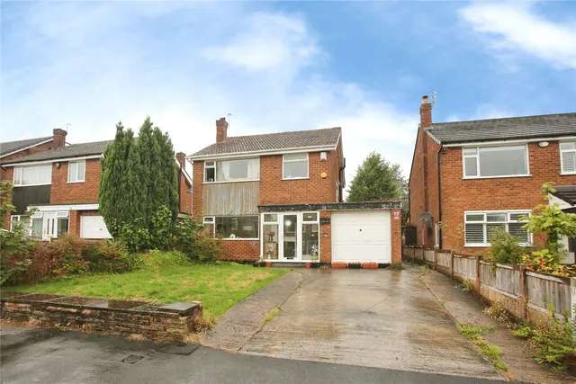 Buckingham Road West, Heaton Moor, SK4, photo 1