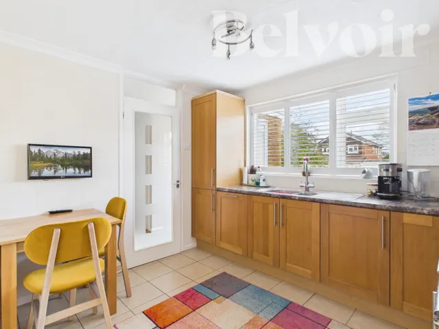 Photo 3 — Violet Close, Kempshott, Basingstoke, RG22