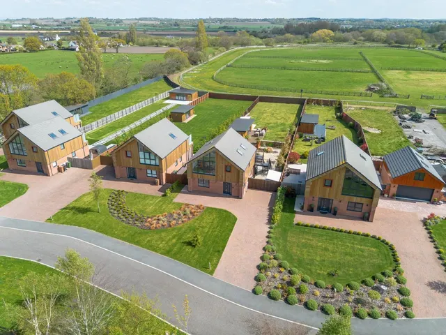 Arkle Chase, Lydiate, L31, photo 1