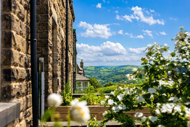 Longlands Rd, New Mills, photo 3