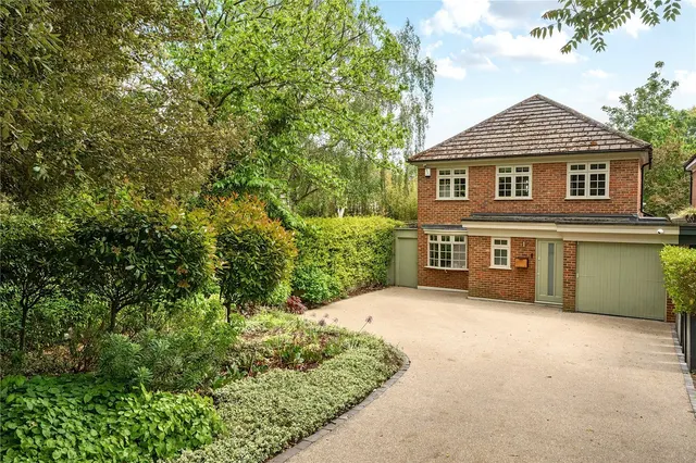 Meadowbank, SE3, photo 1