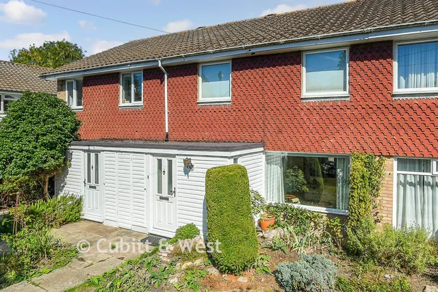 Burnham Drive, Reigate, RH2, photo 1
