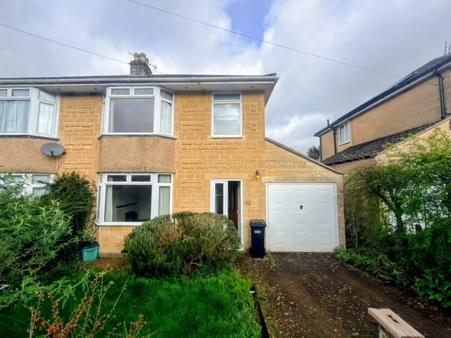 Holcombe Close, BA2, photo 1