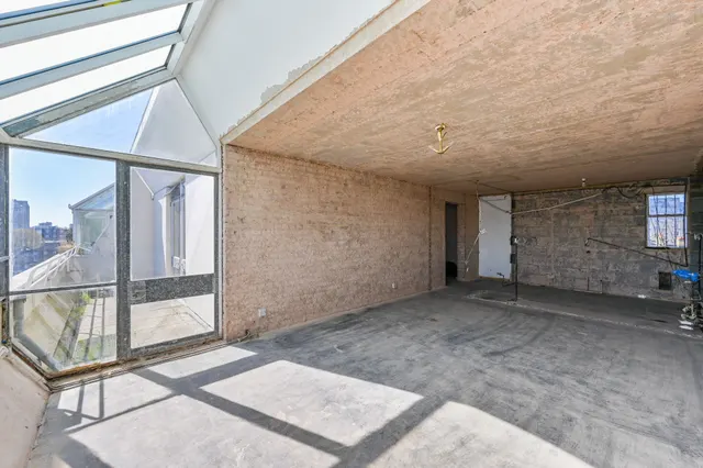 Flat 212, Foundling Court, Brunswick Centre, London, photo 1