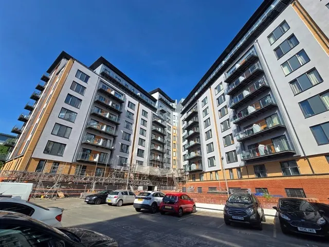 Taylorson Street South, SALFORD, photo 1