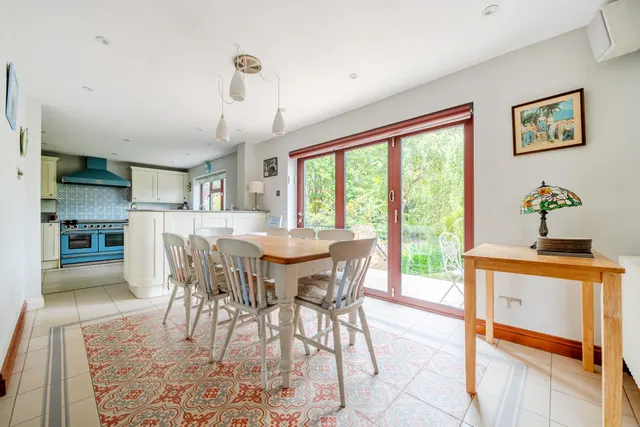 Ray Mill Road West, Maidenhead, SL6, photo 1