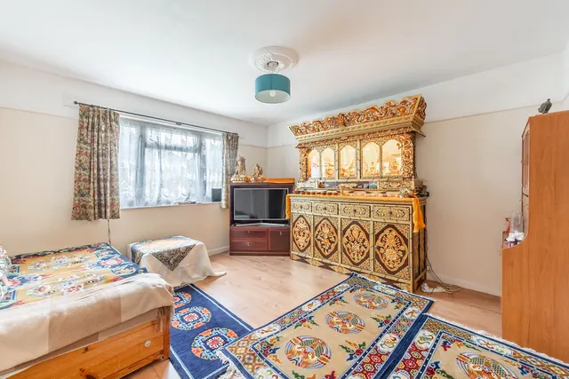 Ruislip, HA4, photo 2