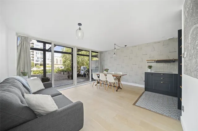Branch Road, London, E14, photo 2