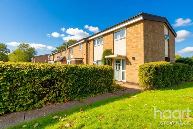 4 bedroom house, The Hawthorns, Stevenage, SG1