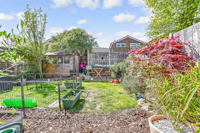 Knaves Acre, Headcorn, TN27, photo 2