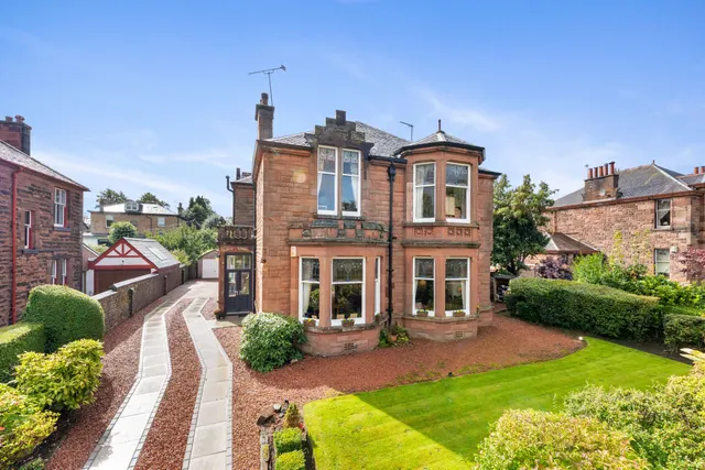 Rowan Road, Dumbreck, G41, photo 1
