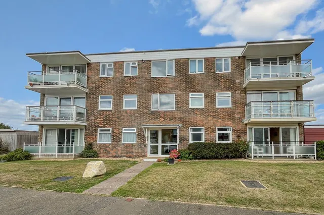 Overstrand Avenue, Rustington, BN16, photo 2