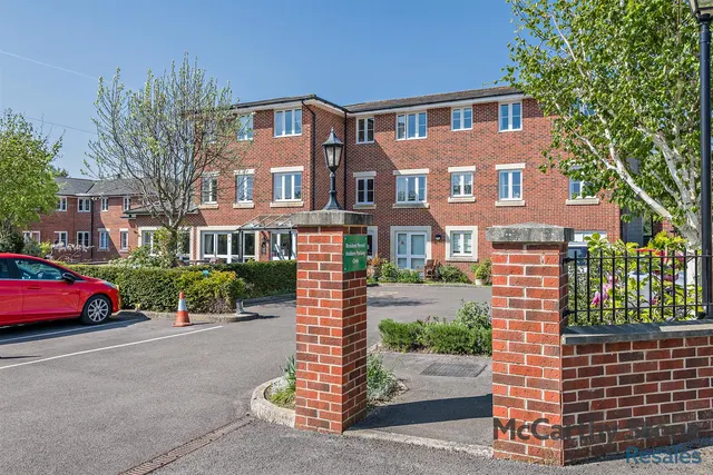 George Street, Warminster, BA12, photo 1