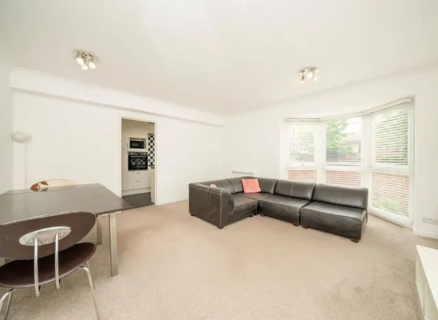 Photo 2 — Carlisle Close, Kingston Upon Thames, KT2