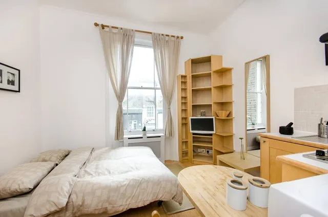 Belgrave Road, Pimlico, SW1V, photo 1