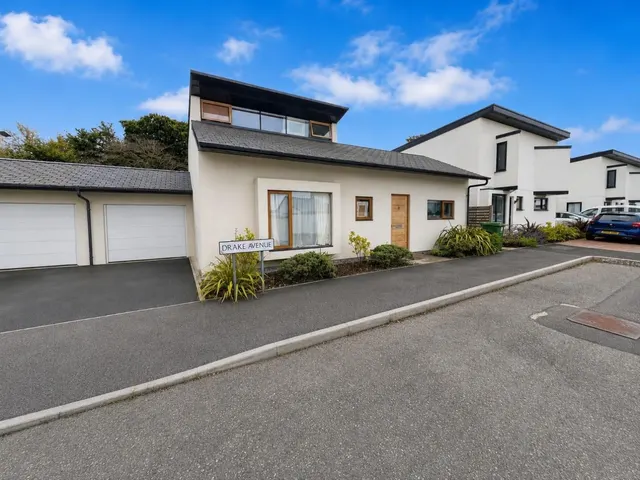 Drake Avenue, Yelland, Barnstaple, photo 1
