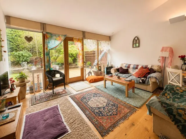 Photo 3 — Drake Avenue, Yelland, Barnstaple