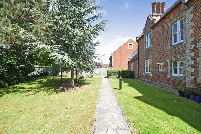Photo 2 — Grey Lady Place, Billericay, CM11