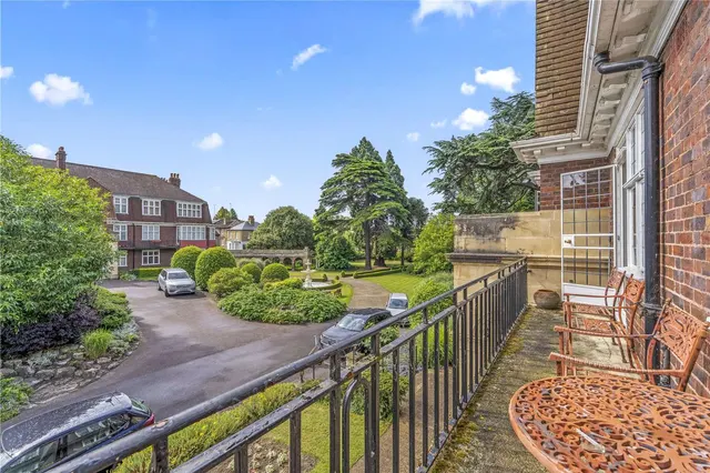 Photo 3 — Friars Lane, Richmond, TW9 1NT