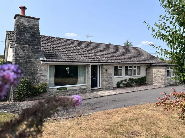 Shaftesbury Road, Gillingham, Dorset SP8 4LP, photo 1