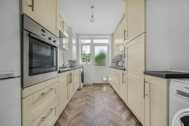 Cuff Crescent, Eltham, photo 3