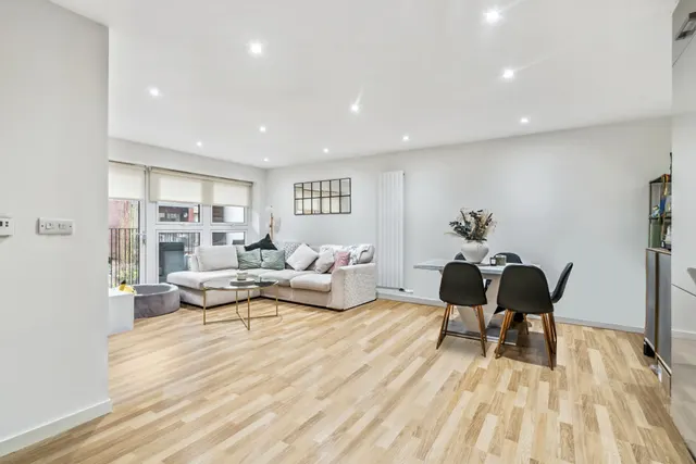 Letchworth Road, Stanmore, HA7, photo 3