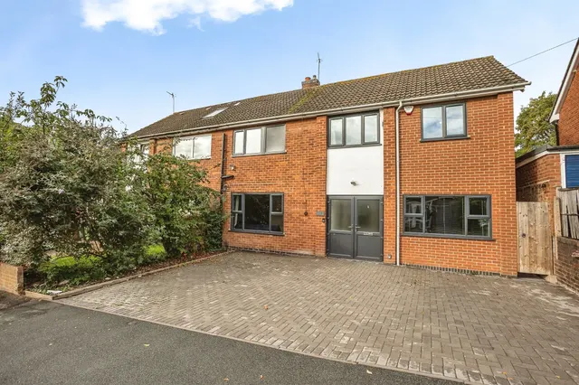 Coniston Crescent, Loughborough, LE11, photo 1