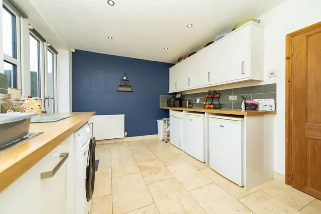 Photo 3 — Sandringham Rise, Shepshed, Loughborough, Loughborough, LE12 9ND