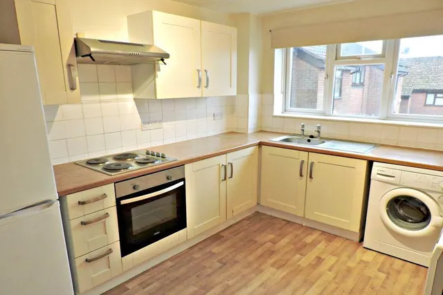 Kaybridge Close, High Wycombe, HP13, photo 3