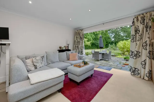 Ashley Road, Walton-on-Thames, KT12, photo 3