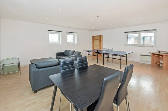 Simpson Street, Noma, M4, photo 3