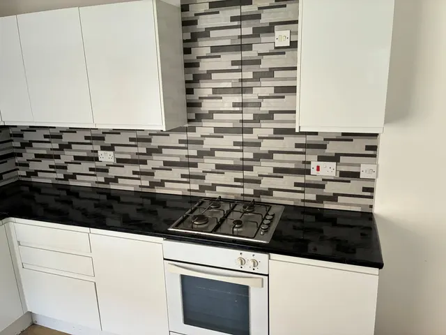 Victoria Road, Bedford, MK42, photo 3