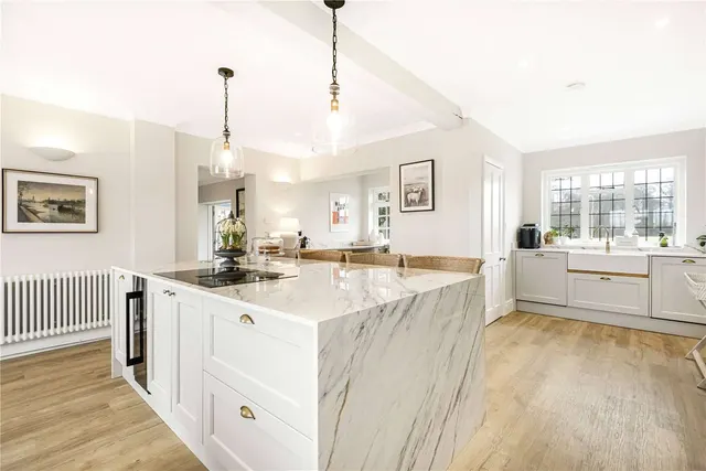 Photo 3 — Rocky Lane, Rotherfield Greys, Henley-on-Thames, Oxfordshire, RG9 4RD