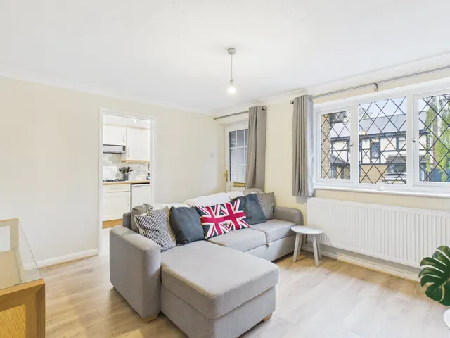 Hardwicke Gardens, Amersham, HP6, photo 2