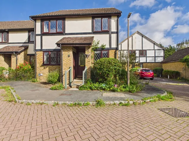 Hardwicke Gardens, Amersham, HP6, photo 1