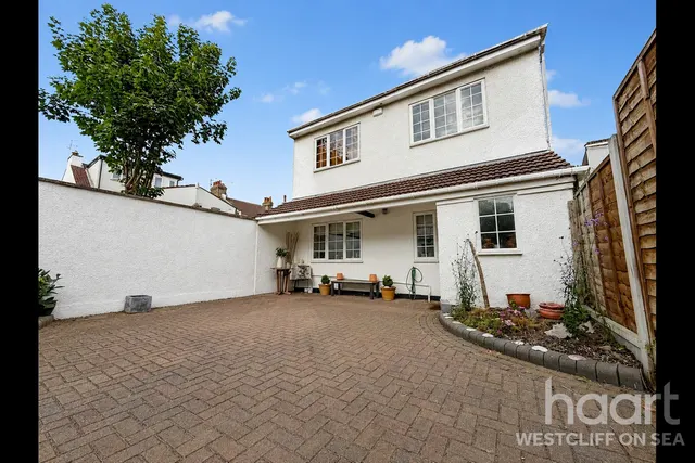 Hamlet Court Road, Westcliff-On-Sea, SS0, photo 1