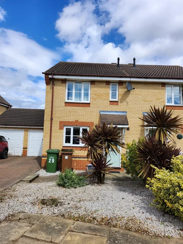 Redwing Close, Stanground, PE2, photo 1