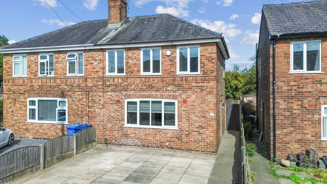Kings Road, Fearnhead, Warrington, Warrington, WA2 0BG, photo 1