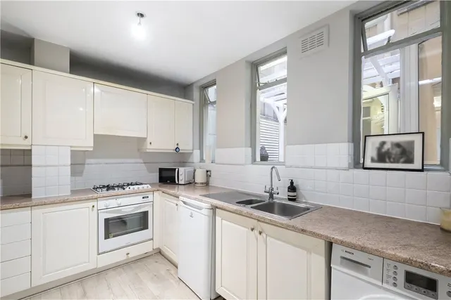 Wimpole Street, London, W1G, photo 2