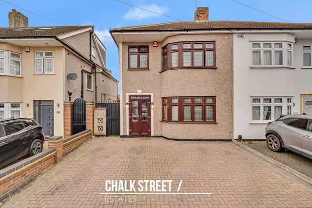 Cecil Avenue, Hornchurch, RM11 2ND, photo 1
