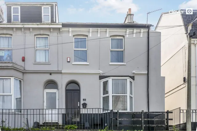 Bayswater Road, Central, photo 1