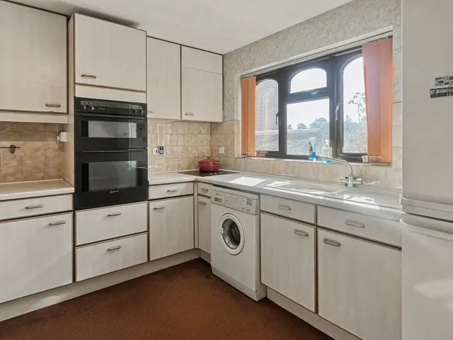 Photo 3 — Sunnybank, Widmer End HP15 6PA