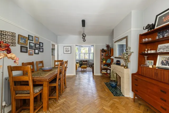 Photo 2 — Canterbury Grove London SE27